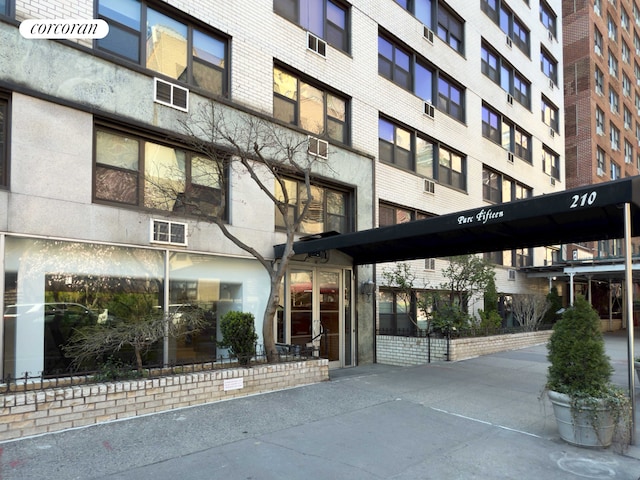210 E 15th St Unit 1A, New York City, NY 10003 - view of apartment building / complex