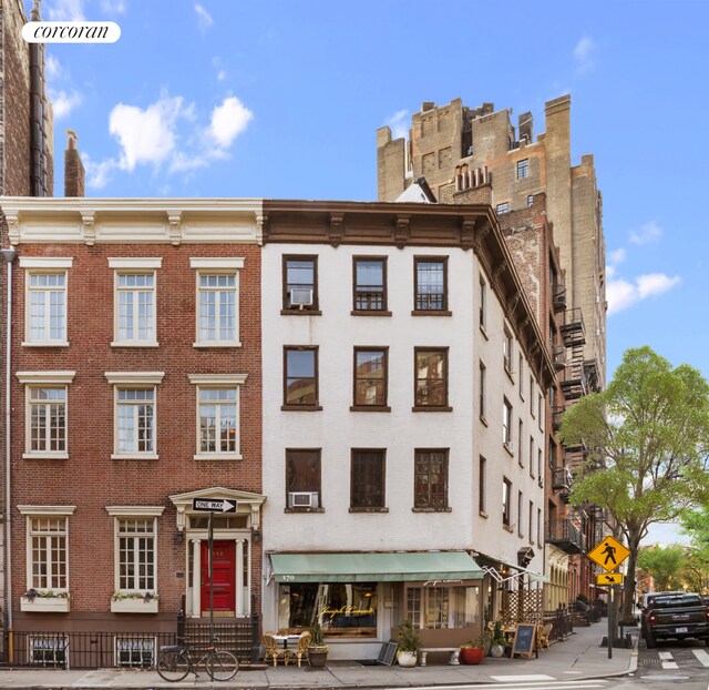 168 Waverly Place Upper, New York City, NY 10014 - view of building exterior