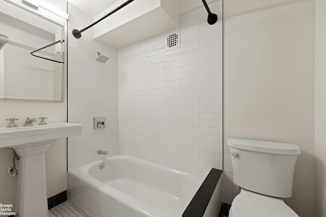 205 E 78th St Unit 17H, New York City, NY 10075 - bathroom with toilet and  shower combination