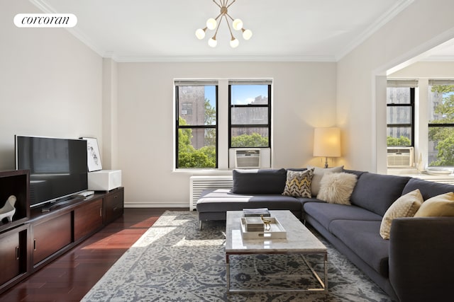 living area featuring ornamental molding, a chandelier, dark wood-style flooring, baseboards, and cooling unit