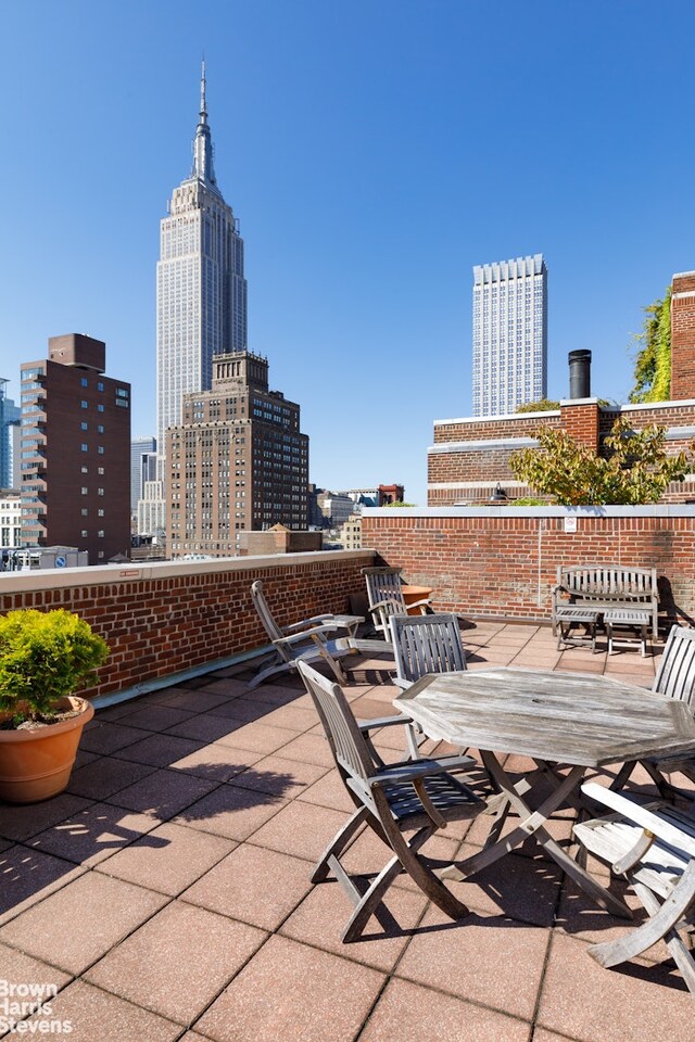 50 Park Ave Unit 5B, New York City, NY 10016 - view of patio / terrace with a skyline view