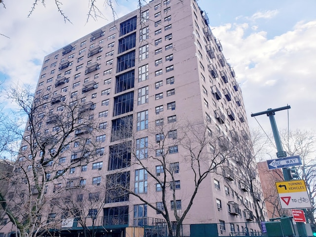 609 Columbus Ave Unit 4A, New York City, NY 10024 - view of building exterior
