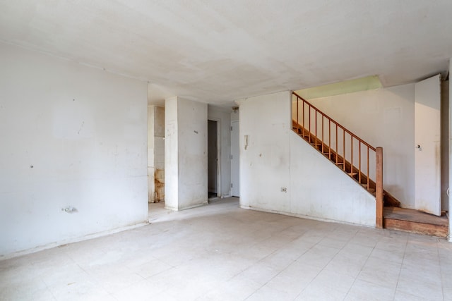 609 Columbus Ave Unit 4A, New York City, NY 10024 - unfurnished room with light floors and stairs