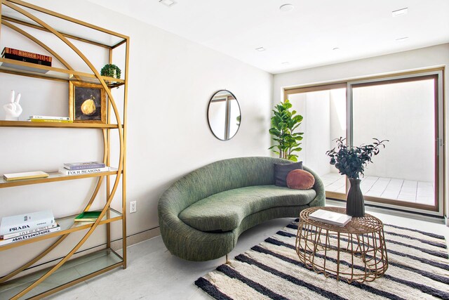 156 Devoe St Unit 1F, New York City, NY 11211 - sitting room with baseboards