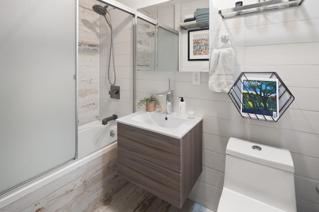 41 Wolcott Street House, New York City, NY 11231 - bathroom with tiled shower / bath, toilet, and vanity