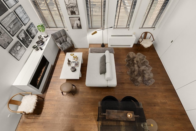 235 E 49th St Unit 1H, New York City, NY 10017 - living area with wood finished floors