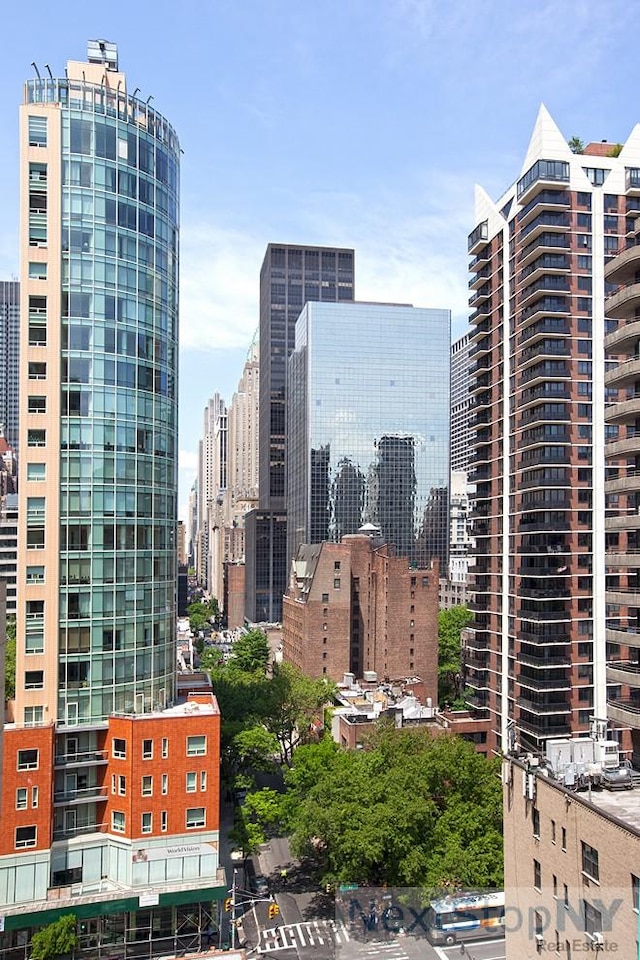 310 E 49th St Unit 2J, New York City, NY 10017 - city view