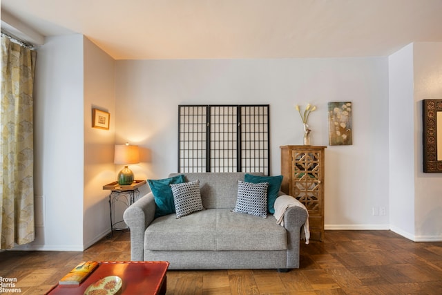 225 E 36th St Unit 5C, New York City, NY 10016 - living area with baseboards
