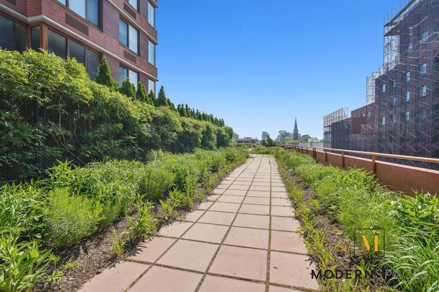 4-74 48th Ave Unit 8-M, New York City, NY 11109 - view of home's community