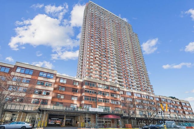 4-74 48th Ave Unit 8-M, New York City, NY 11109 - view of apartment building / complex
