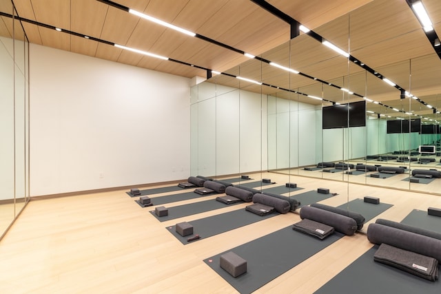 200 Amsterdam Ave Unit 7B, New York City, NY 10023 - workout area with wood finished floors and baseboards