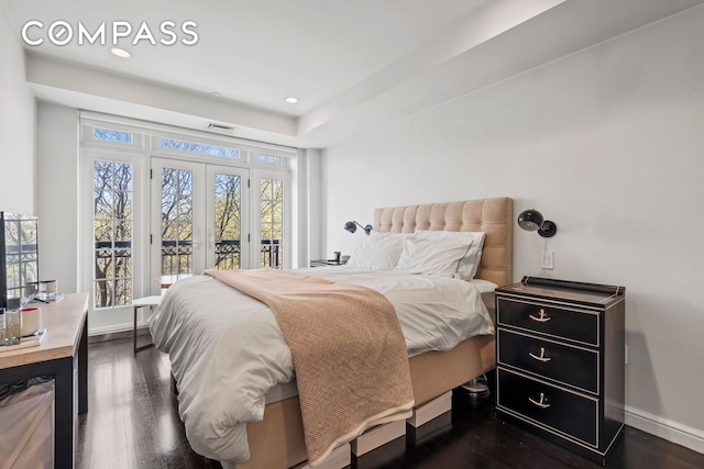 bedroom with access to outside, dark wood-style floors, baseboards, and recessed lighting