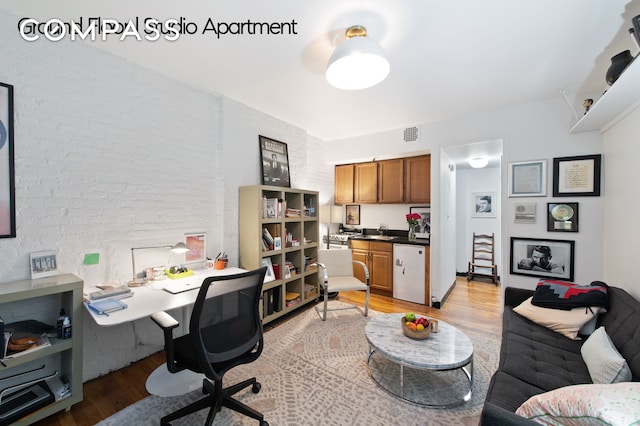 126 W 78th St, New York City, NY 10024 - home office with light wood-style floors