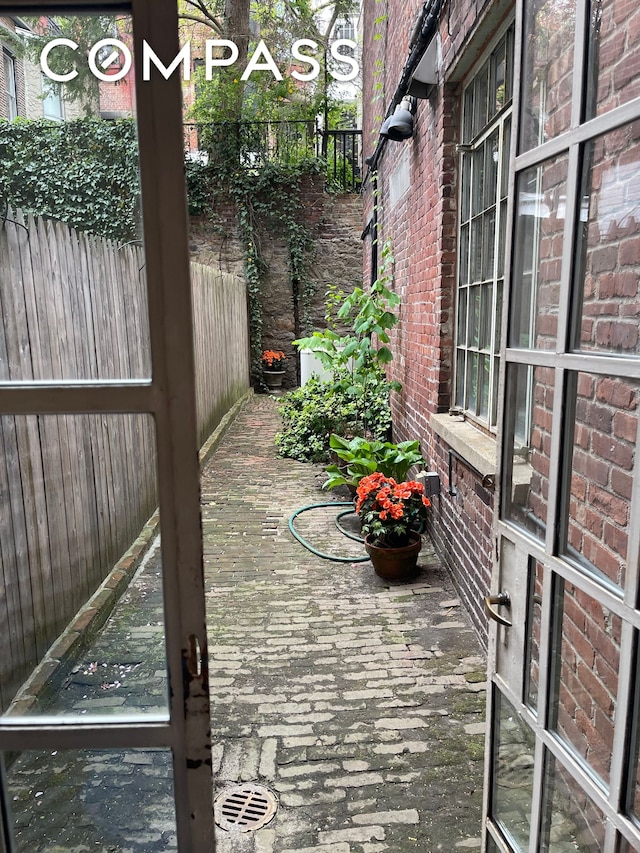 126 W 78th St, New York City, NY 10024 - view of wooden deck