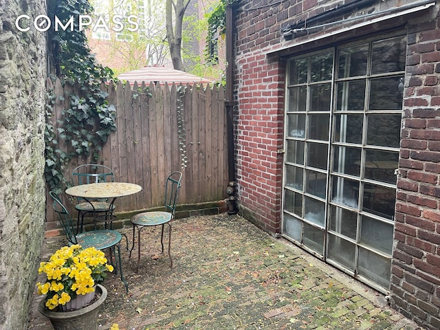 126 W 78th St, New York City, NY 10024 - view of yard