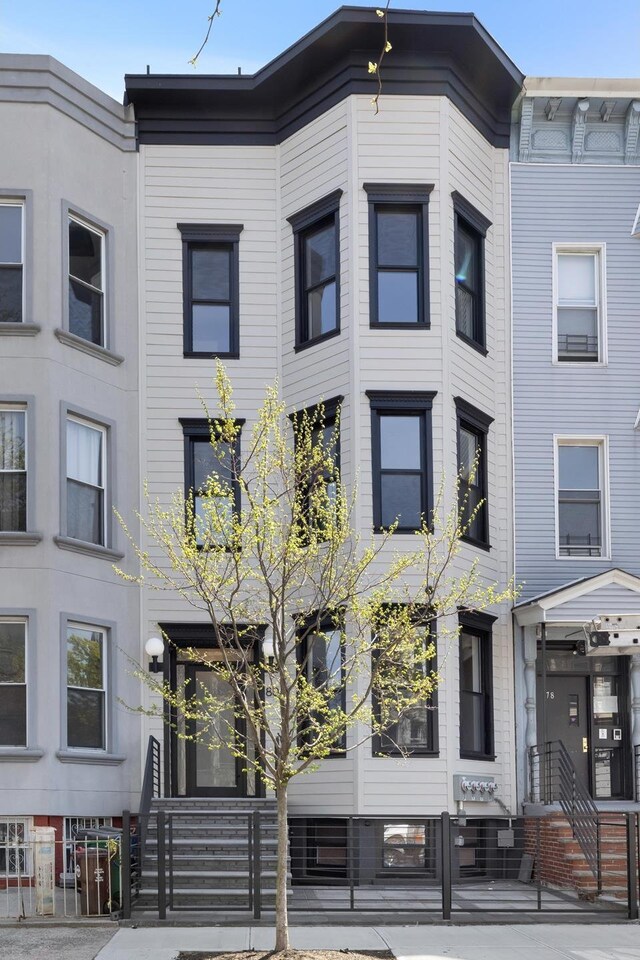 80 Cornelia St Unit 2, New York City, NY 11221 - view of building exterior
