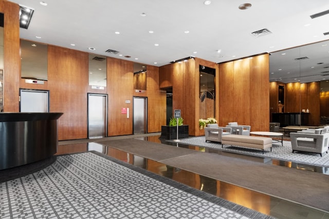 community lobby featuring recessed lighting