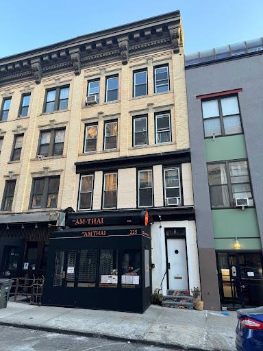 225 S 1st St, New York City, NY 11211 - view of building exterior