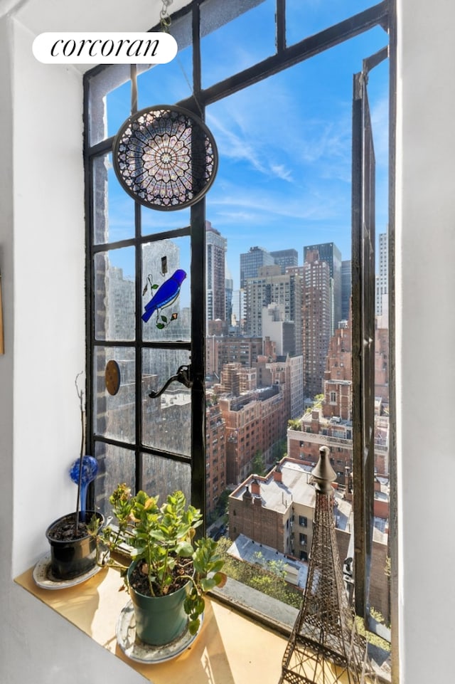 25 Tudor City Pl Unit 1812, New York City, NY 10017 - detailed view of skyline