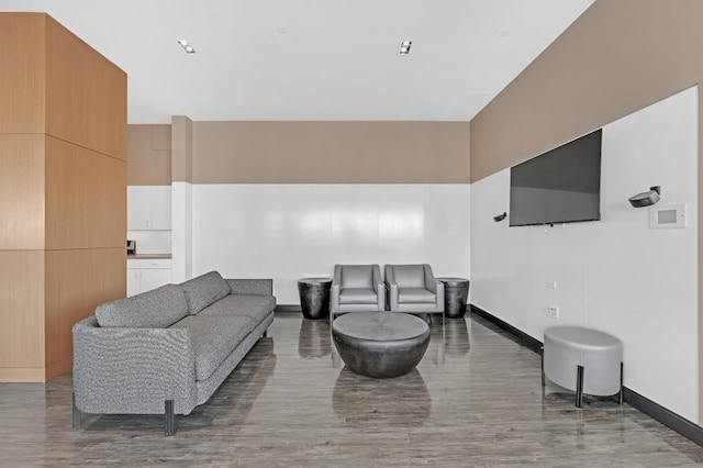 425 Main St Unit 4-C, New York City, NY 10044 - view of common area