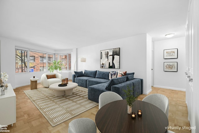 60 Sutton Pl S Unit 3Kn, New York City, NY 10022 - living area with baseboards
