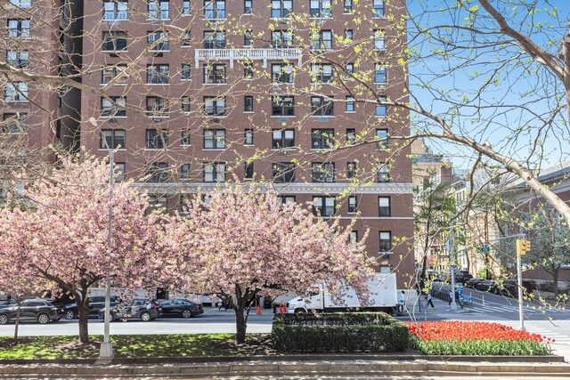 1133 Park Ave Unit 2W, New York City, NY 10128 - view of building exterior