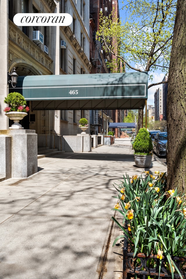 465 W End Ave Unit 10B, New York City, NY 10024 - view of home's community with covered parking