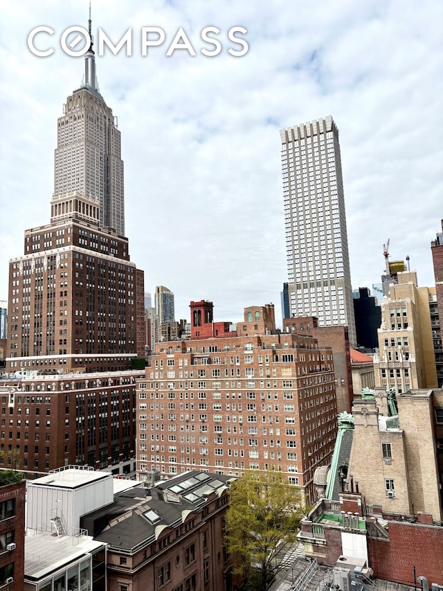 50 Park Ave Unit 15B, New York City, NY 10016 - skyline view