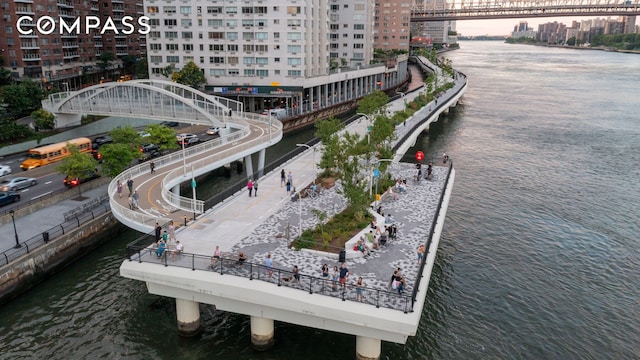 400 E 54th St Unit 15E, New York City, NY 10022 - view of urban area with a notable bridge and a large body of water