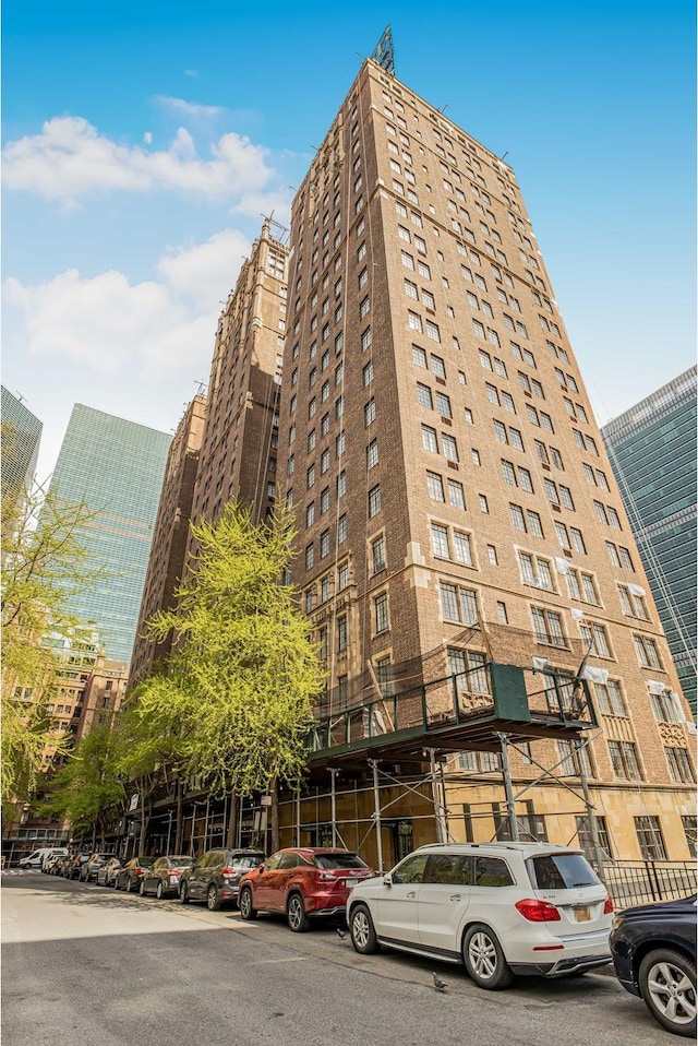 45 Tudor City Pl Unit 507, New York City, NY 10017 - view of apartment building / complex