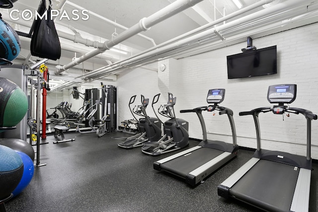 200 E 16th St Unit 5Lm, New York City, NY 10003 - view of workout area