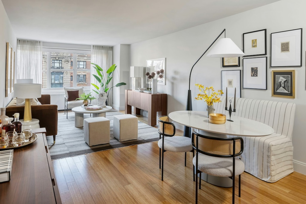 155 W 68th St Unit 811, New York City, NY 10023 - dining area with wood finished floors