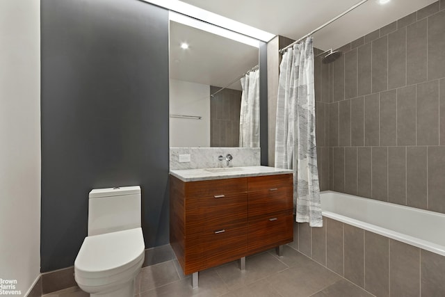 205 Water St Unit 6K, New York City, NY 11201 - bathroom featuring tile patterned floors, tiled shower / bath, and vanity