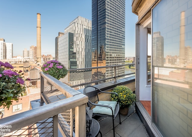 520 E 72nd St Pha, Pha, New York City, NY 10021 - balcony with a view of city