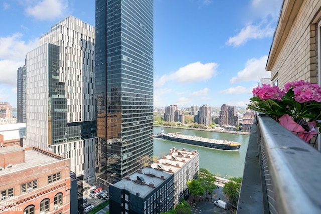 520 E 72nd St Pha, Pha, New York City, NY 10021 - view of city with a nearby body of water