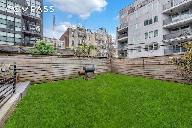 79 Clay St Unit 1R, New York City, NY 11222 - view of yard
