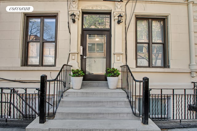 330 W 17th St Unit 2E, New York City, NY 10011 - property entrance with covered porch