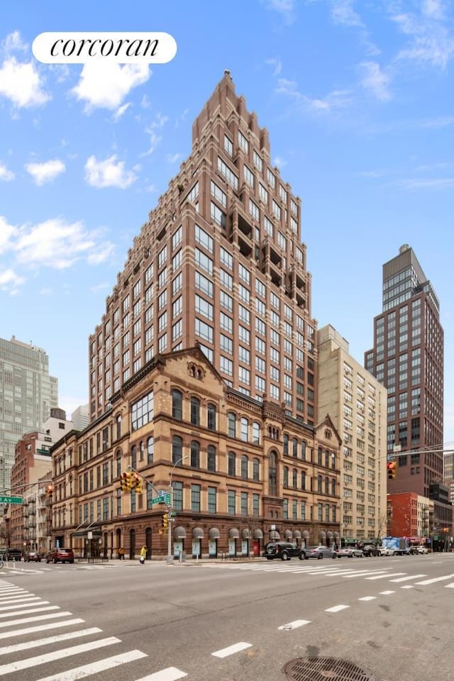 351 E 51st St Unit Loft6E, New York City, NY 10022 - view of building exterior featuring a city view