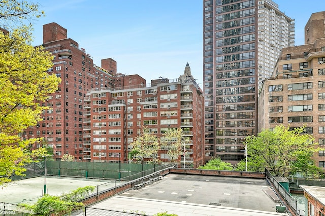 430 E 56th St Unit 4G, New York City, NY 10022 - view of property featuring a view of city