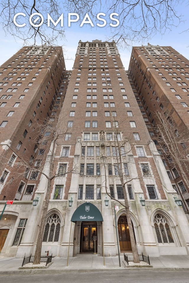 25 Tudor City Pl Unit 1101, New York City, NY 10017 - view of apartment building / complex