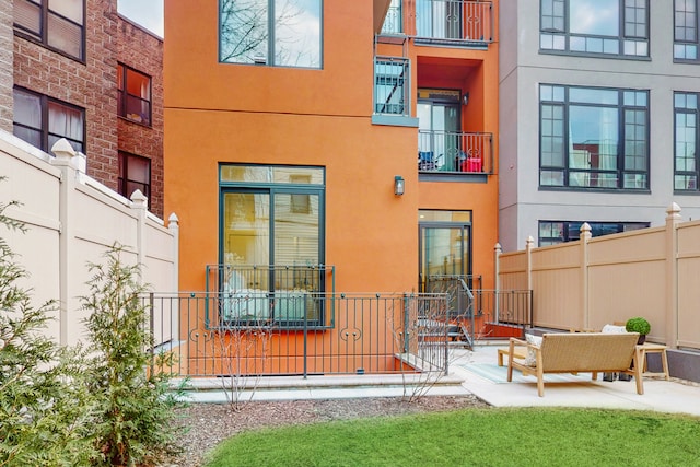 211 Jackson St Unit Garden2, New York City, NY 11211 - back of house with stucco siding