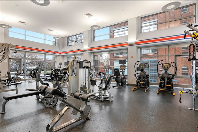100 Jay St Unit 4M, New York City, NY 11201 - exercise room featuring a high ceiling