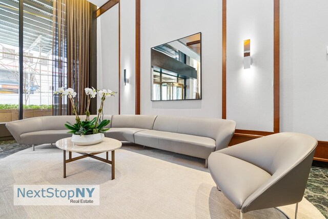 245 E 54th St Unit 5R, New York City, NY 10022 - view of living area
