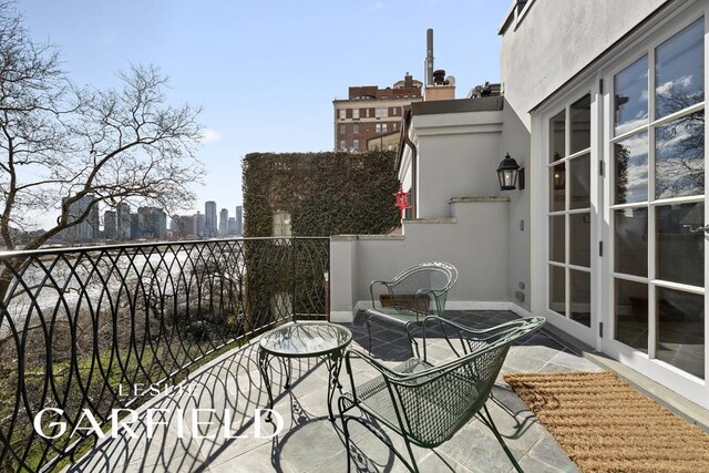 15 Sutton Place, New York City, NY 10022 - balcony featuring a city view