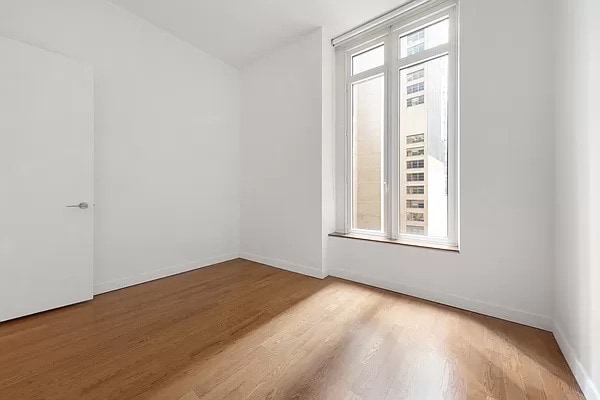 15 William St Unit 19H, New York City, NY 10004