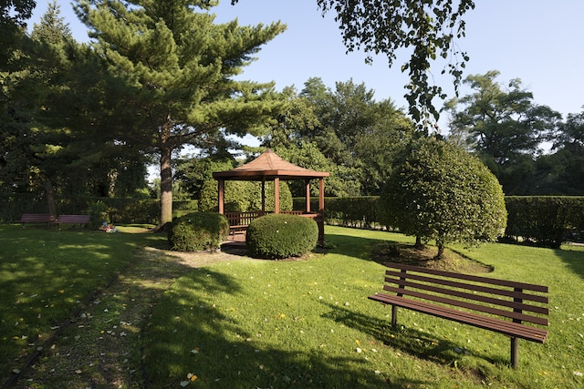 5700 Arlington Ave Unit 3P, New York City, NY 10471 - surrounding community featuring a gazebo