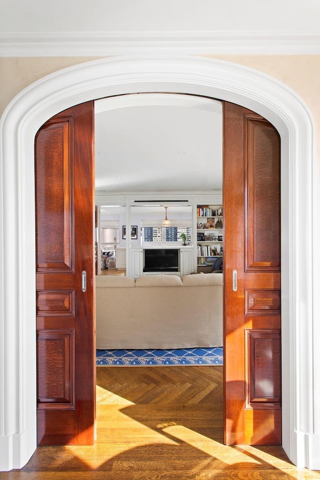 415 E 54th St Unit 25Gg, New York City, NY 10022 - hall featuring arched walkways