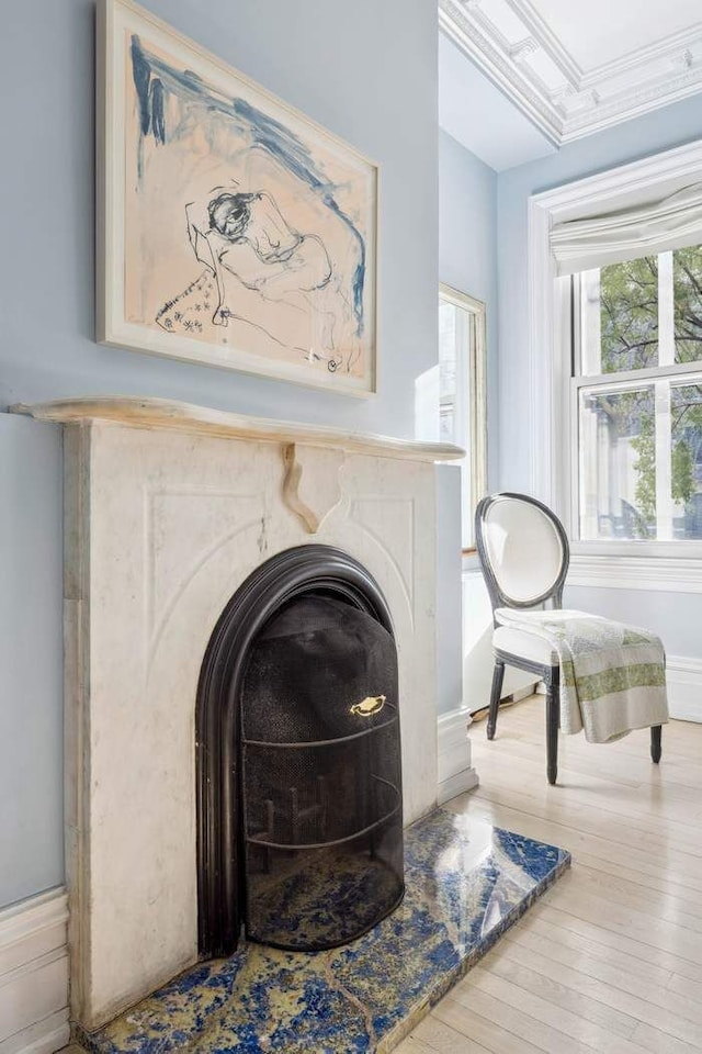 149 E 18th St Unit 2, New York City, NY 10003 - detailed view of wood finished floors and ornamental molding