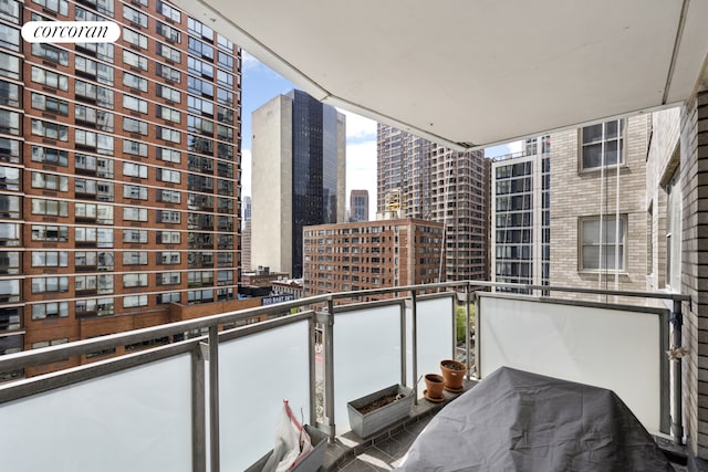 300 E 40th St Unit 10N, New York City, NY 10016 - balcony featuring a city view