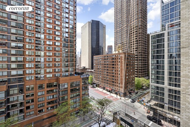 300 E 40th St Unit 10N, New York City, NY 10016 - city view
